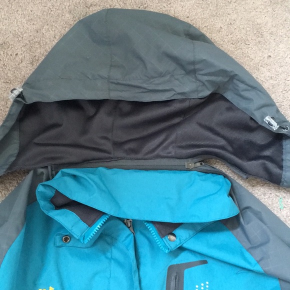 Woman’s L windbreaker rain jacket - Picture 2 of 11